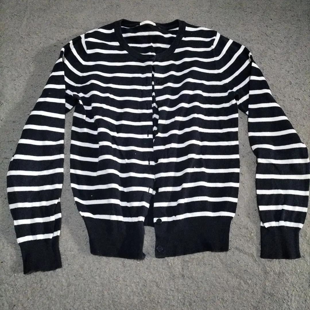 Thumbnail of GU Black and White Striped Cardigan M