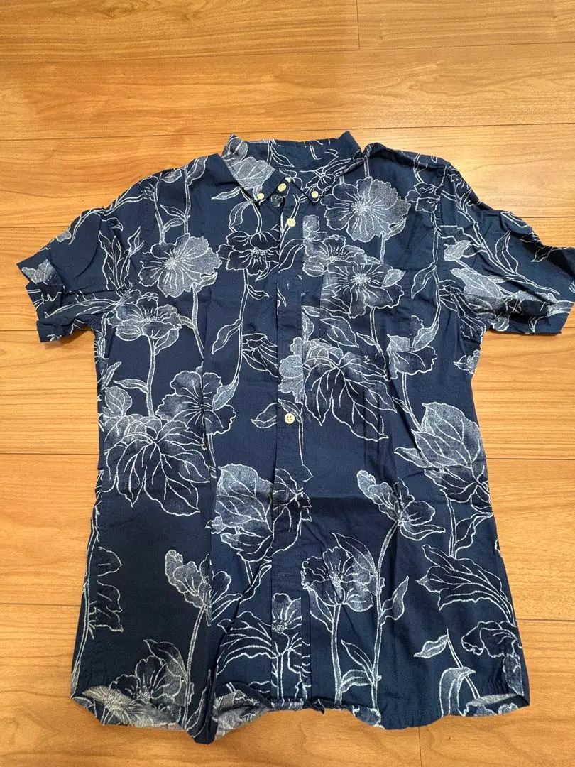 ◎限時特價！美品 海軍藍 花紋 短袖襯衫 棉質 的縮圖