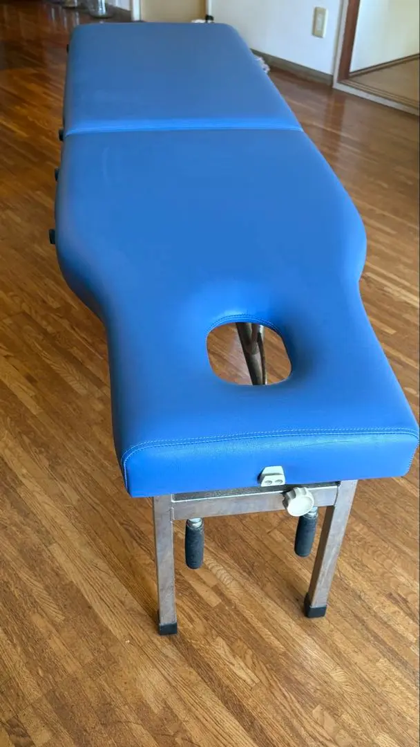 折りたたみ可能なポータブルベッド　強化スチール(高田ベッド製作所)✰角マクラ付き 高田ベッド製作所｜TakadaBedの卸・通販