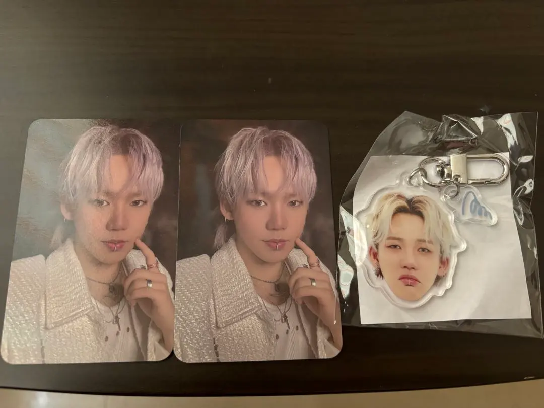 Thumbnail of TREASURE Hyunsuk face acrylic key chain (sad)