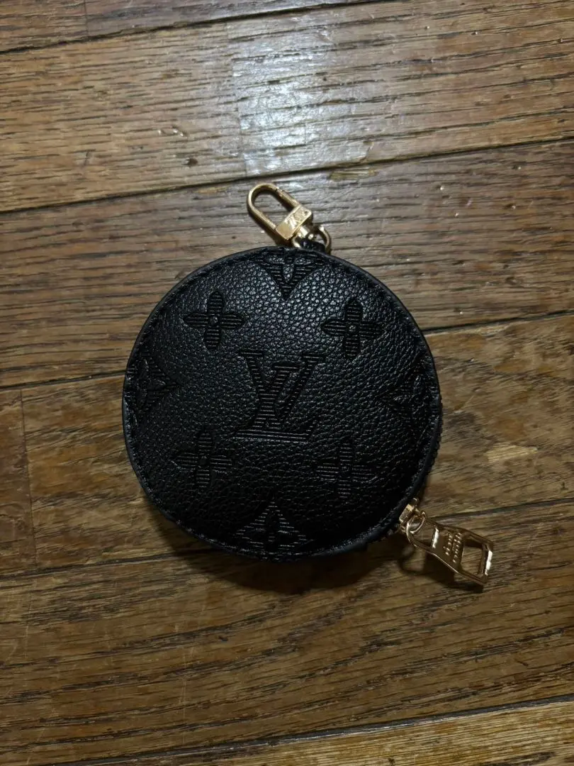 零錢包 黑色 LV 的縮圖