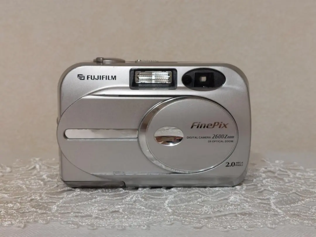 【動作品】FUJIFILM FINEPIX 2600Z デジカメ　単三電池 動作OK】FUJIFILM FinePix 2600Z デジカメ 単三電池 - メルカリ