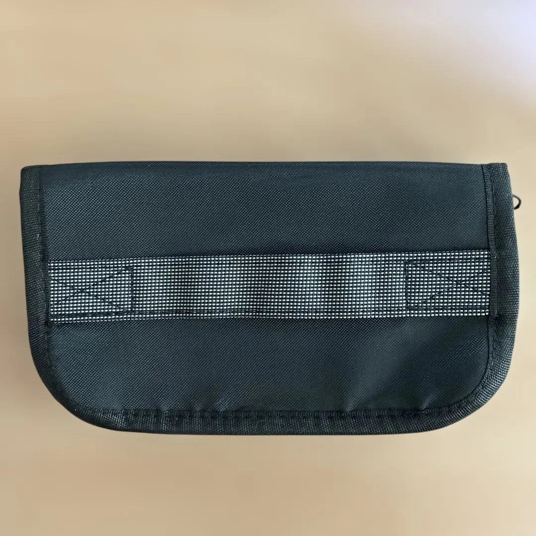 Thumbnail of Insulated lunch bag, black