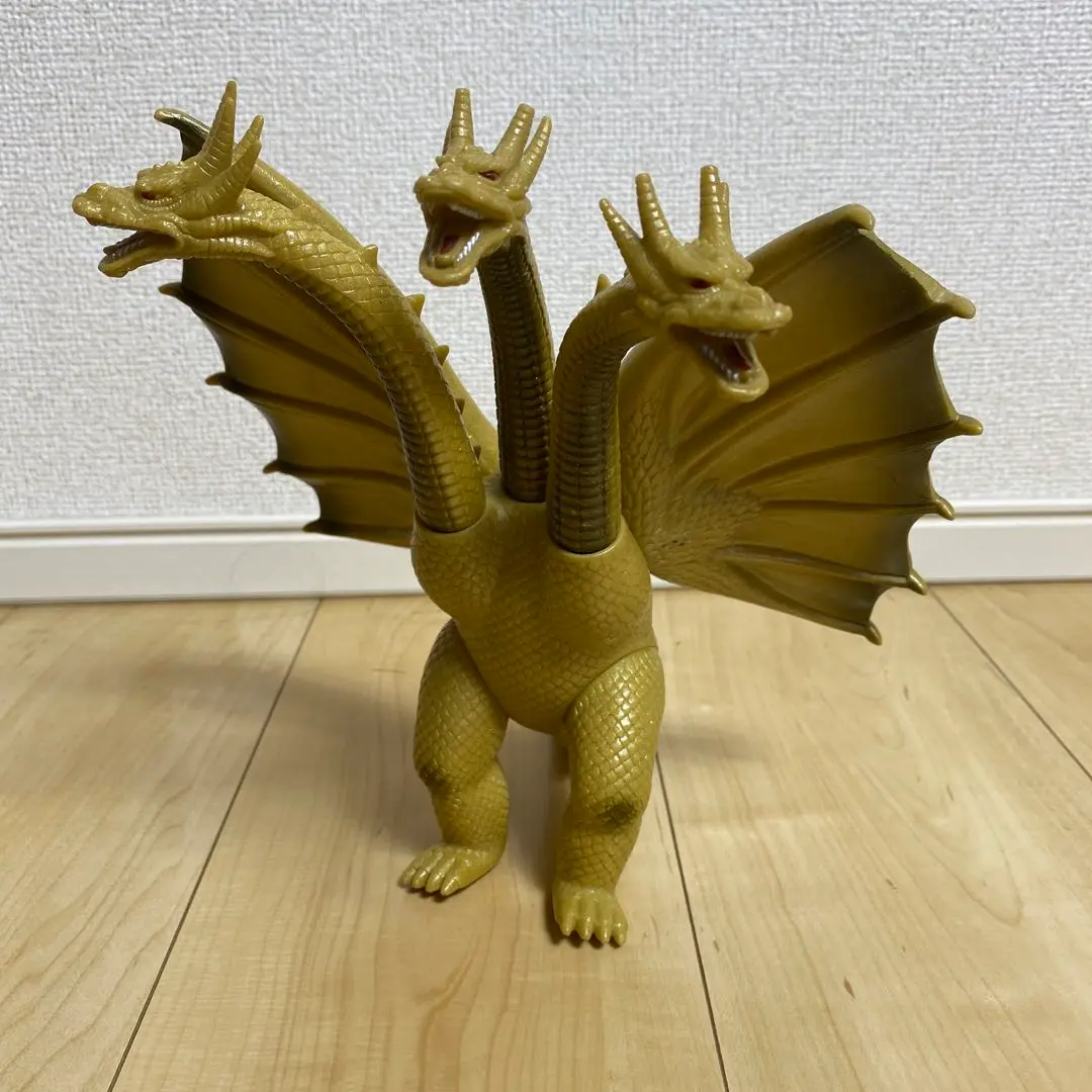 キングギドラ1984 ソフビ　　怪獣　激レア　入手困難　日本限定　ゴジラ　廃盤 BANDAI ソフビ【訳あり☆お買い得】 キングギドラ1984(ゴールド