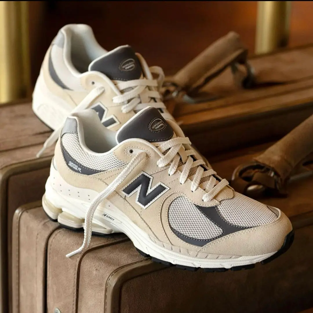 New Balance M2002RFA 28cm ベージュ/グレー断捨離 New Balance M2002RFA 28cm ベージュ/グレー断捨離様専用 - メルカリ