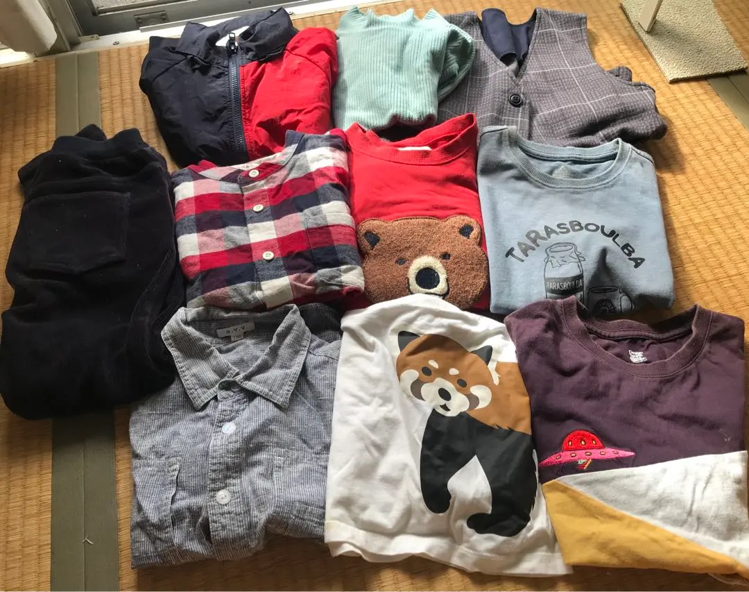 Thumbnail of Boy's clothing set, 130cm