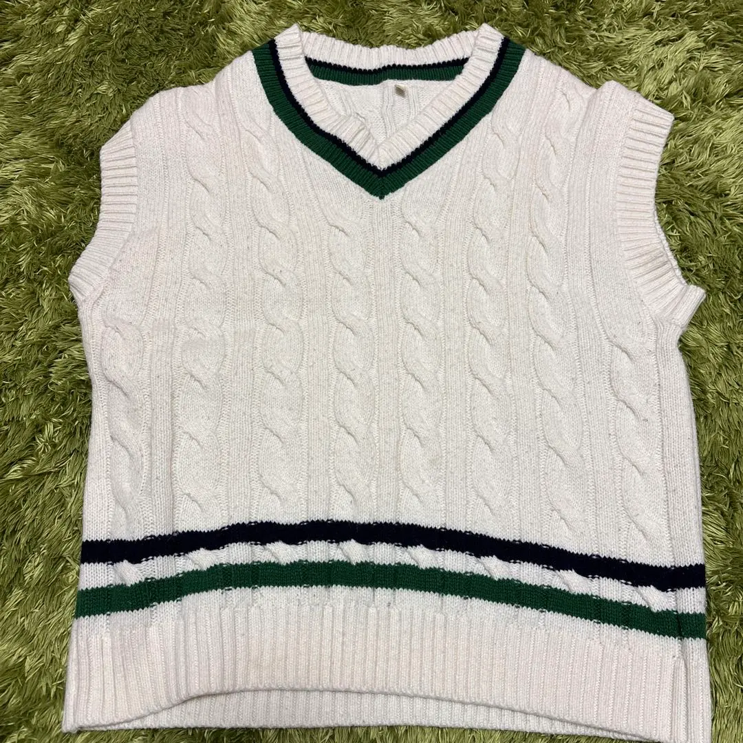 Thumbnail of White Cable Knit Sleeveless Vest