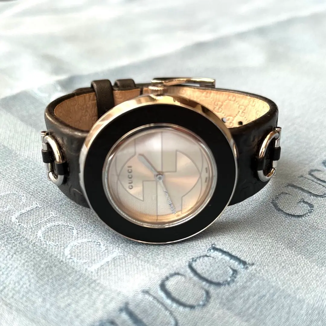 【GUCCI】(極美品)Uプレイ腕時計YA129513アナログ＜ブラック＞稼働品 2025年最新】グッチ Uプレイ レディースの人気アイテム - メルカリ