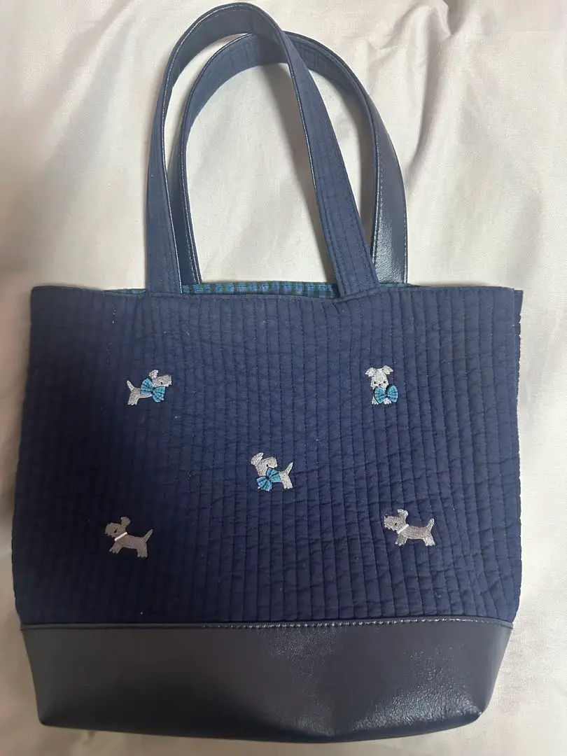 ファミリア × ピオヌンナル　(move ネイビー)コラボバッグ Pionunnal familiar MOVE NAVY トートバッグ - メルカリ