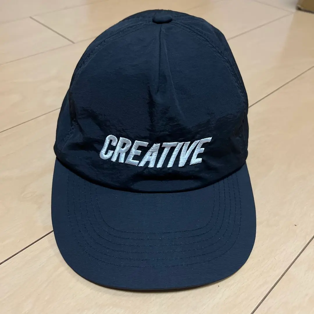 BOTT creative drug store C Logo Capbrown