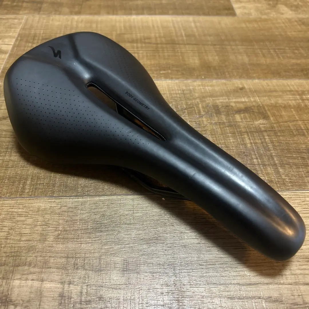 ショートノーズサドルからレギュラーノーズへ。S-WORKS PHENOM