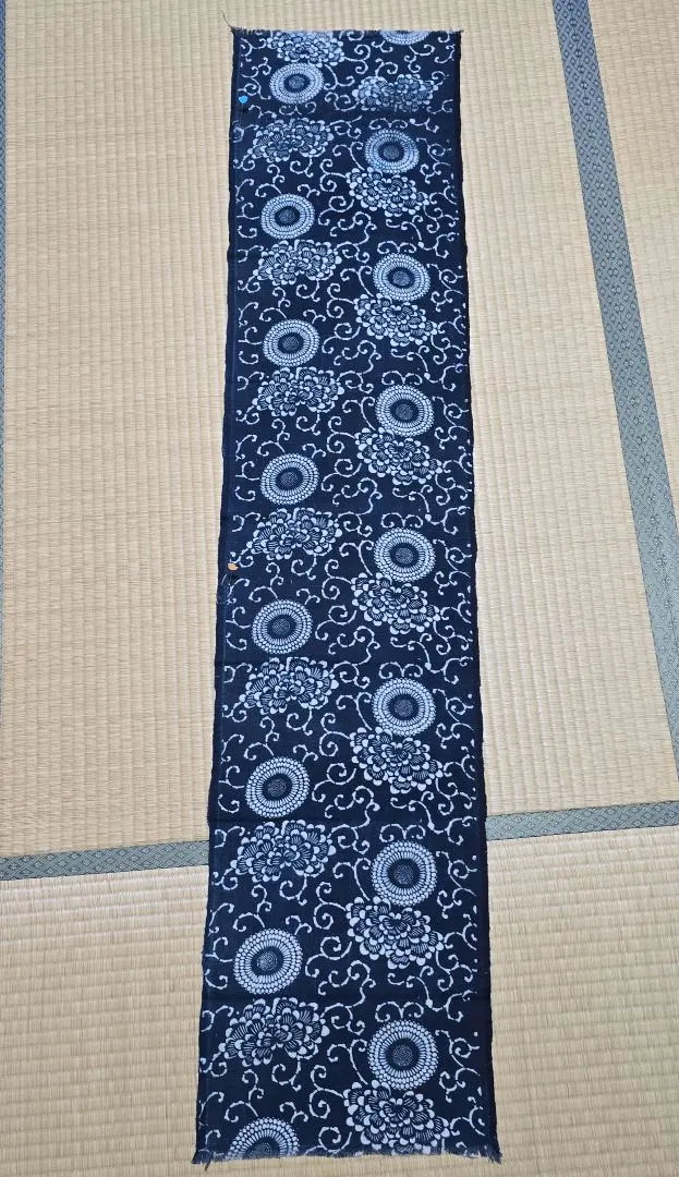Thumbnail of ② Indigo-dyed antique cloth, katazome (stencil dyeing)
