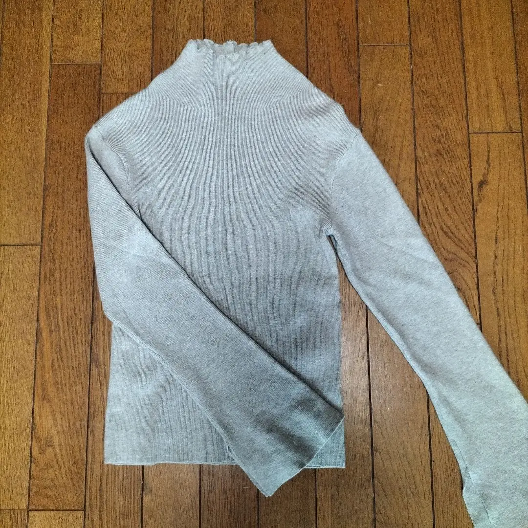 Thumbnail of Women's knitwear