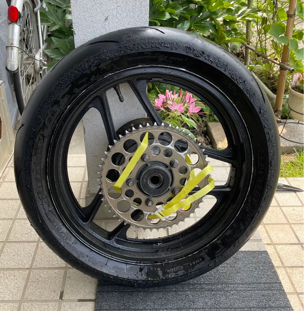 87‘GSX-R1100 Fホイール 87'GSX-R1100 Fホイール