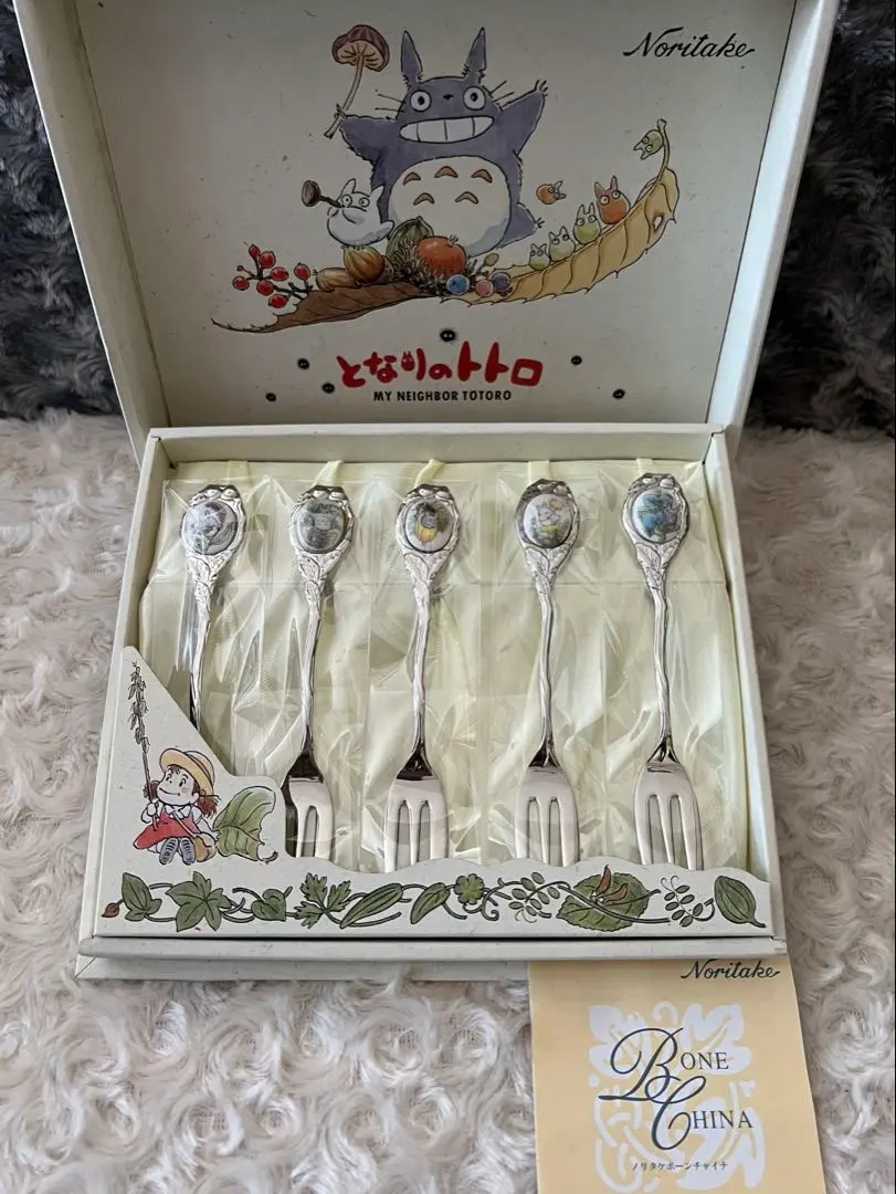 大人気の ノリタケ スタジオジブリ となりのトトロ フォーク