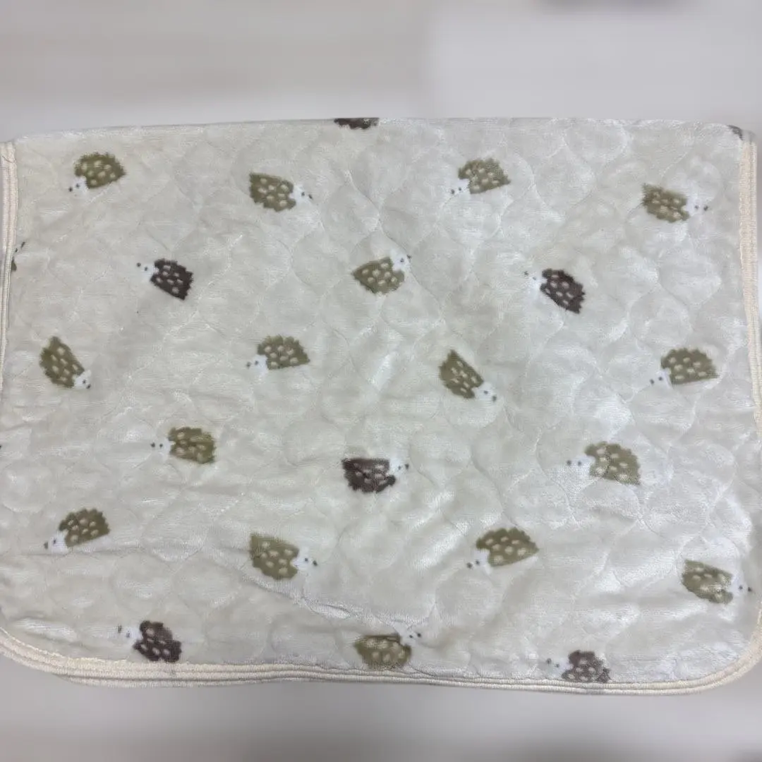 Thumbnail of Hedgehog Patterned Sleeping Pad 80x90cm