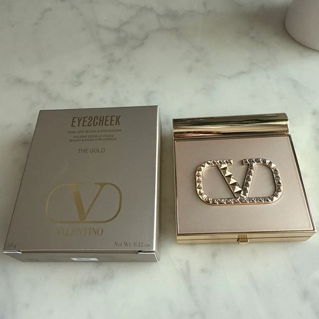 2025年最新】VALENTINO アイシャドウの人気アイテム - メルカリ