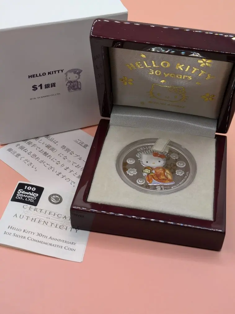 ハローキティー誕生30周年記念純銀メダル付きプルーフ貨幣セット