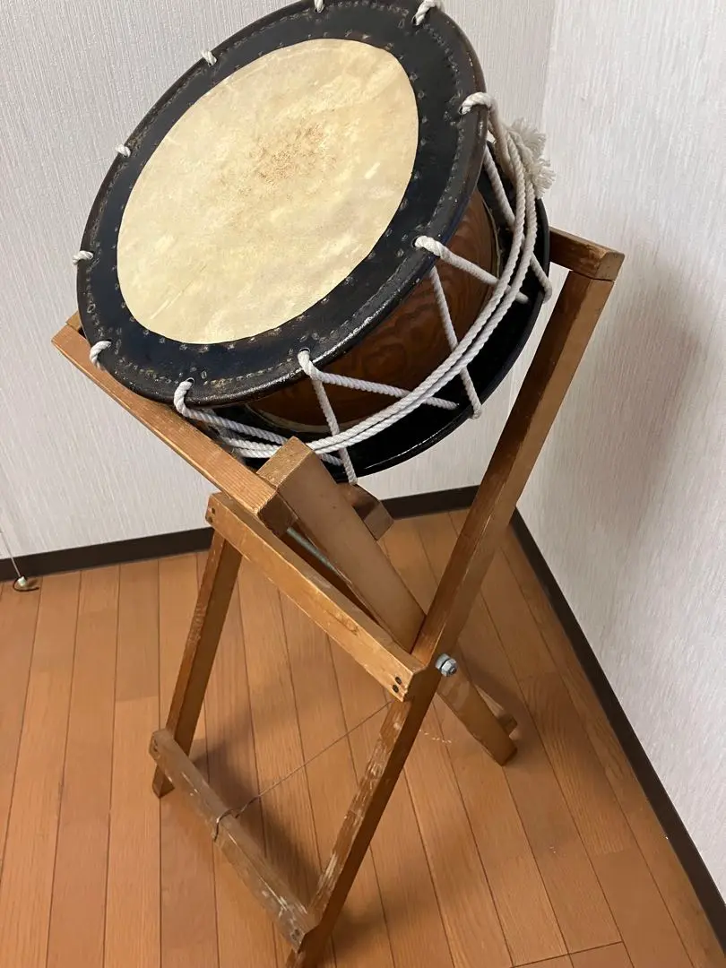 ②締太鼓　ばち付き Amazon | ドールハウス ミニチュア 和太鼓 締太鼓 バチ付き 2個