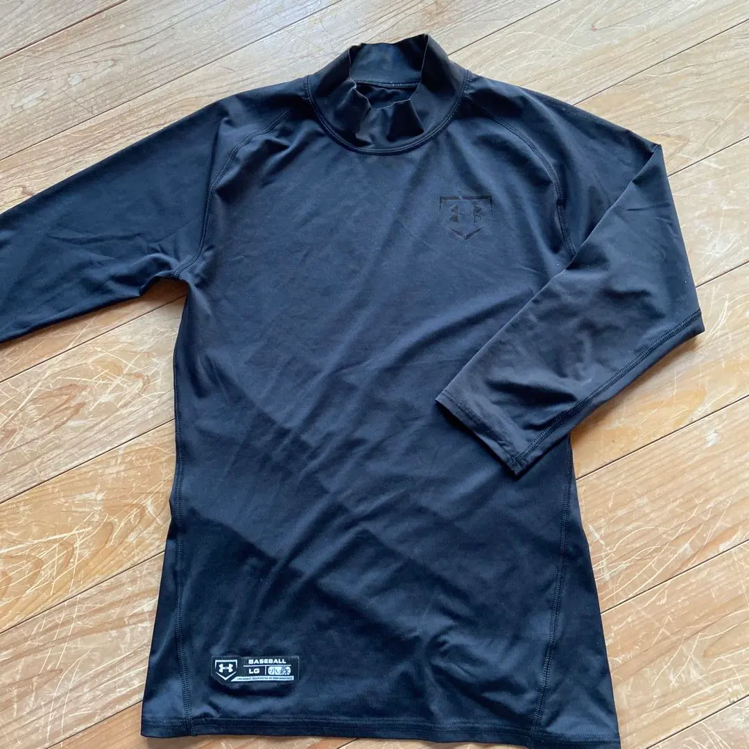 Thumbnail of Under Armour Black 3/4 Sleeve Undershirt