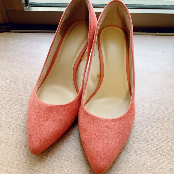 Thumbnail of Final Price Reduction: GU Marshmallow Pointed Pumps 24.5