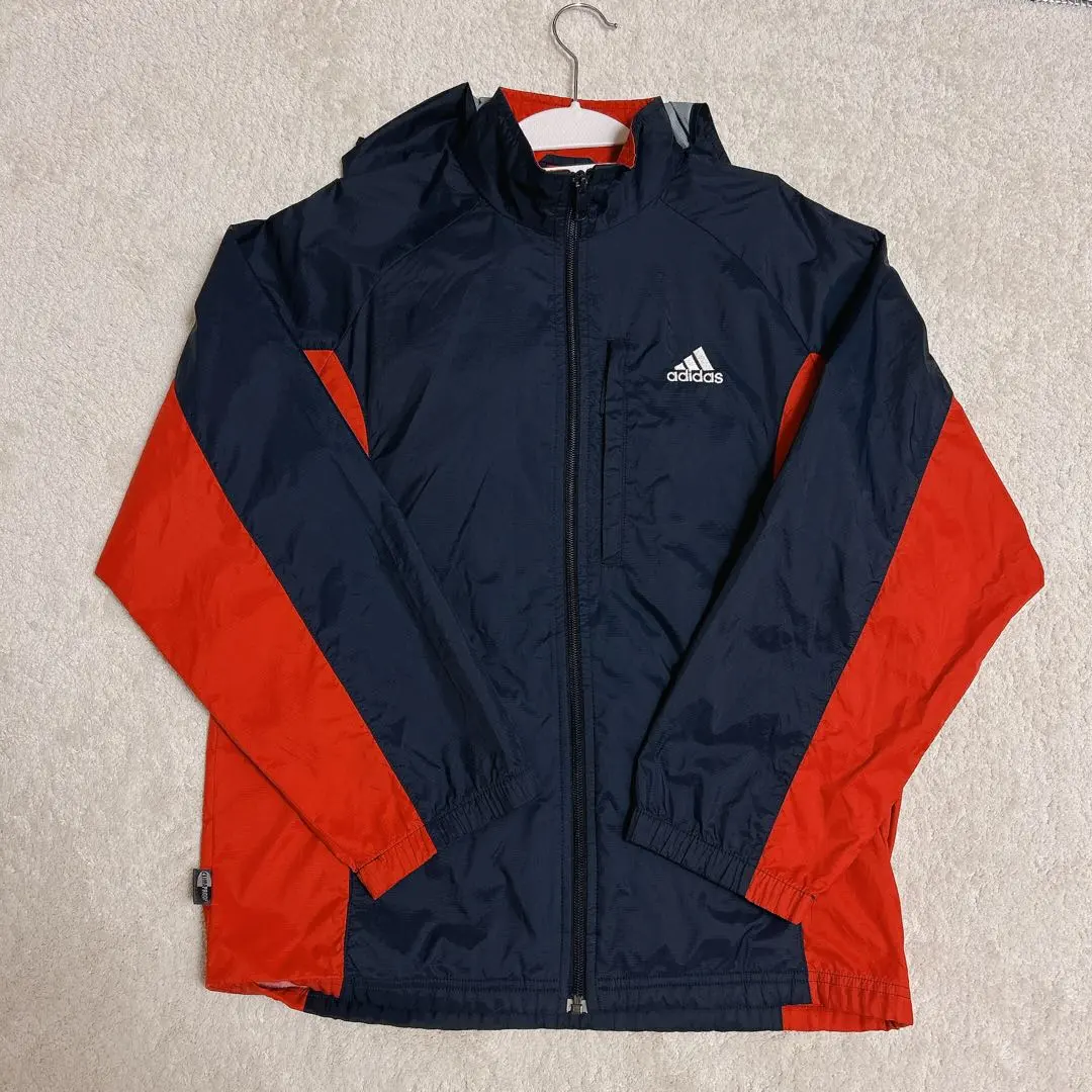 adidas ClimaProof 連帽海軍藍/紅色風衣 的縮圖