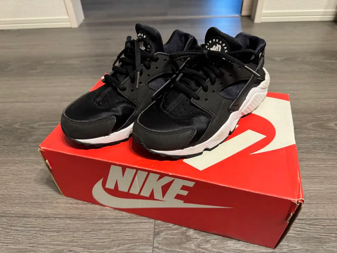 美品【NIKE】エアハラチ　トリプルブラック 楽天市場】NIKE AIR HUARACHE ''TRIPLE BLACK''【ナイキ エア