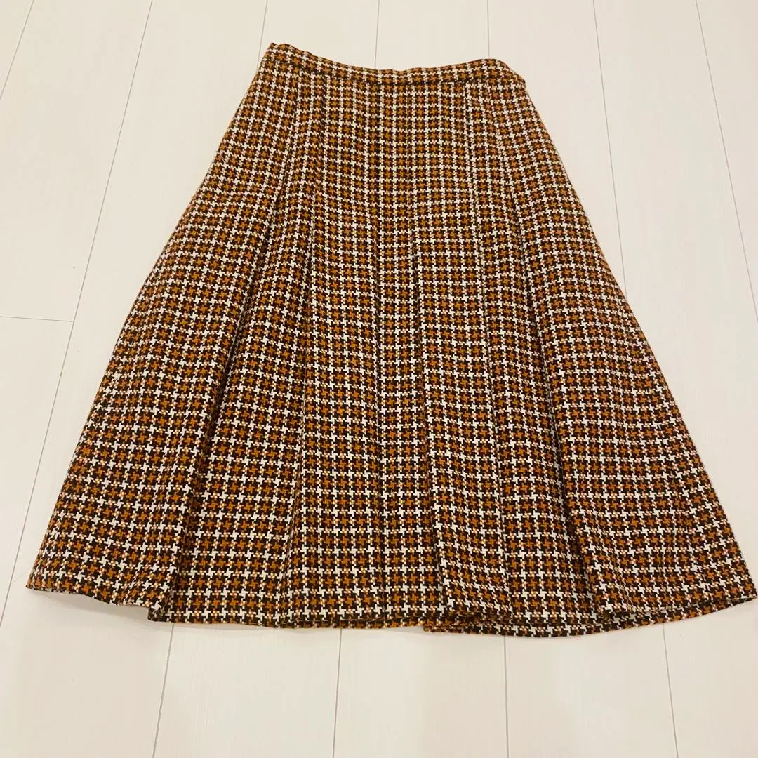 聖淚 花呢裙 的縮圖