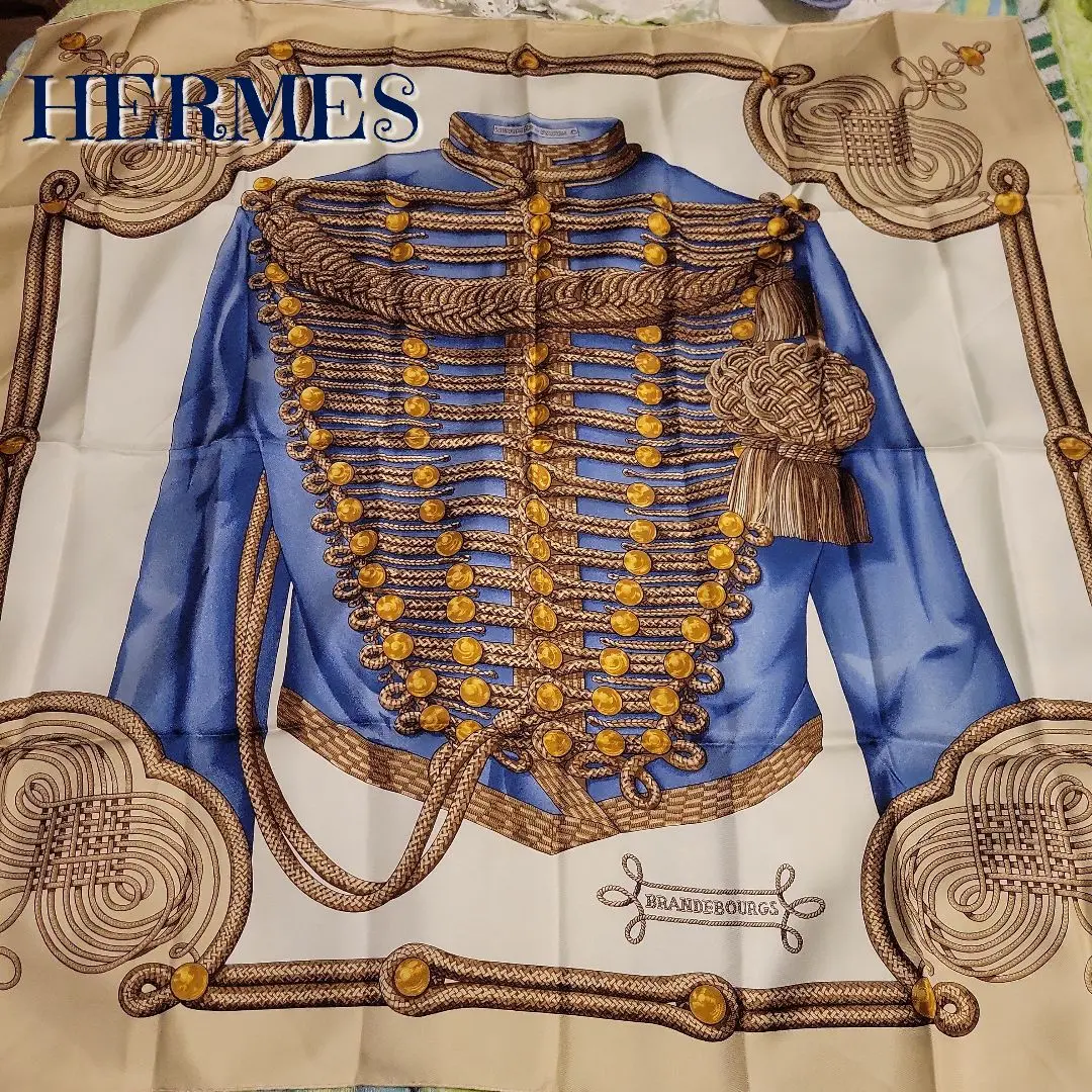 HERMES Les Cles カレ90 鍵モチーフ キャシーレーサム エルメス スカーフ カレ90 LES CLES 鍵 SILK100% | 東京銀座の