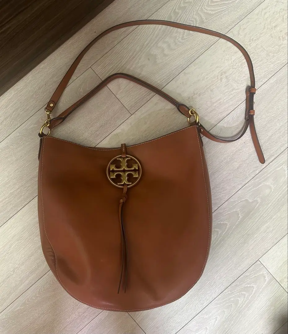 トリバーチ　TORY BURCH DAKOTA HOBO Tory Burch Dakota Hobo - Pink Hobos, Handbags - WTO119832
