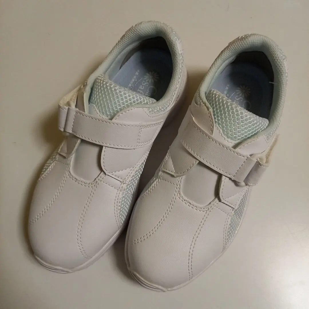 Thumbnail of Nursing shoes