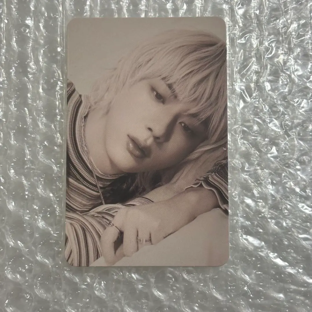 BTS JIN ジン HAPPY Walmart 特典 トレカ ① BTS アメリカ Happy Walmart US JIN ジン限定 トレカ - メルカリ