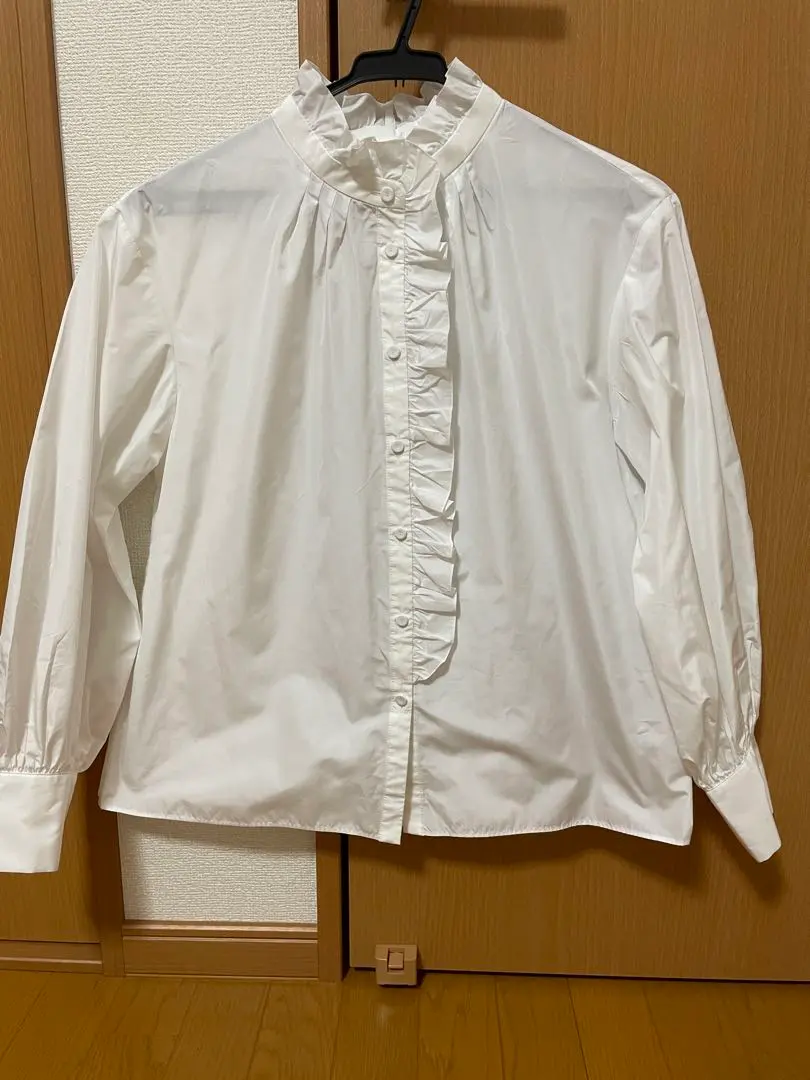 【全新未使用】ANAYI 白色女襯衫 38 的縮圖