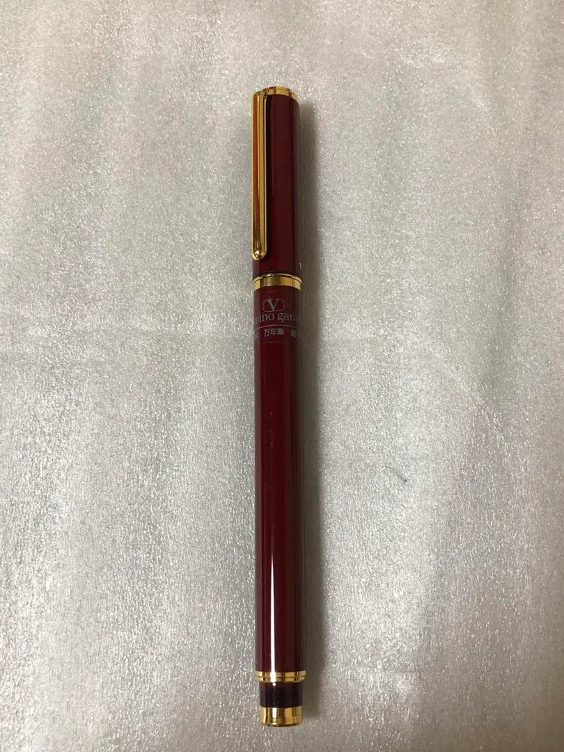 Thumbnail of Valentino Fountain Pen K14 Red