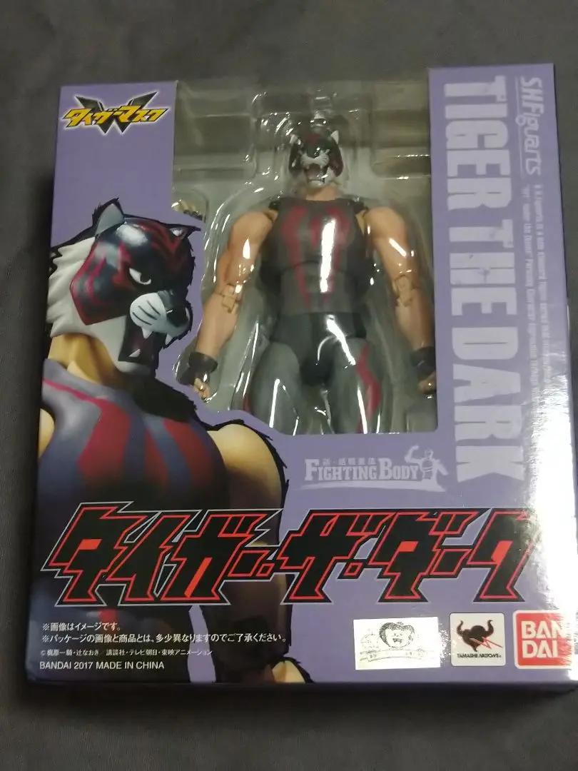 タイガーマスクとタイガー・ザ・ダークと獣神サンダーライガーのフィギア　3体セット タイガーマスクとタイガー・ザ・ダークと獣神サンダーライガーの
