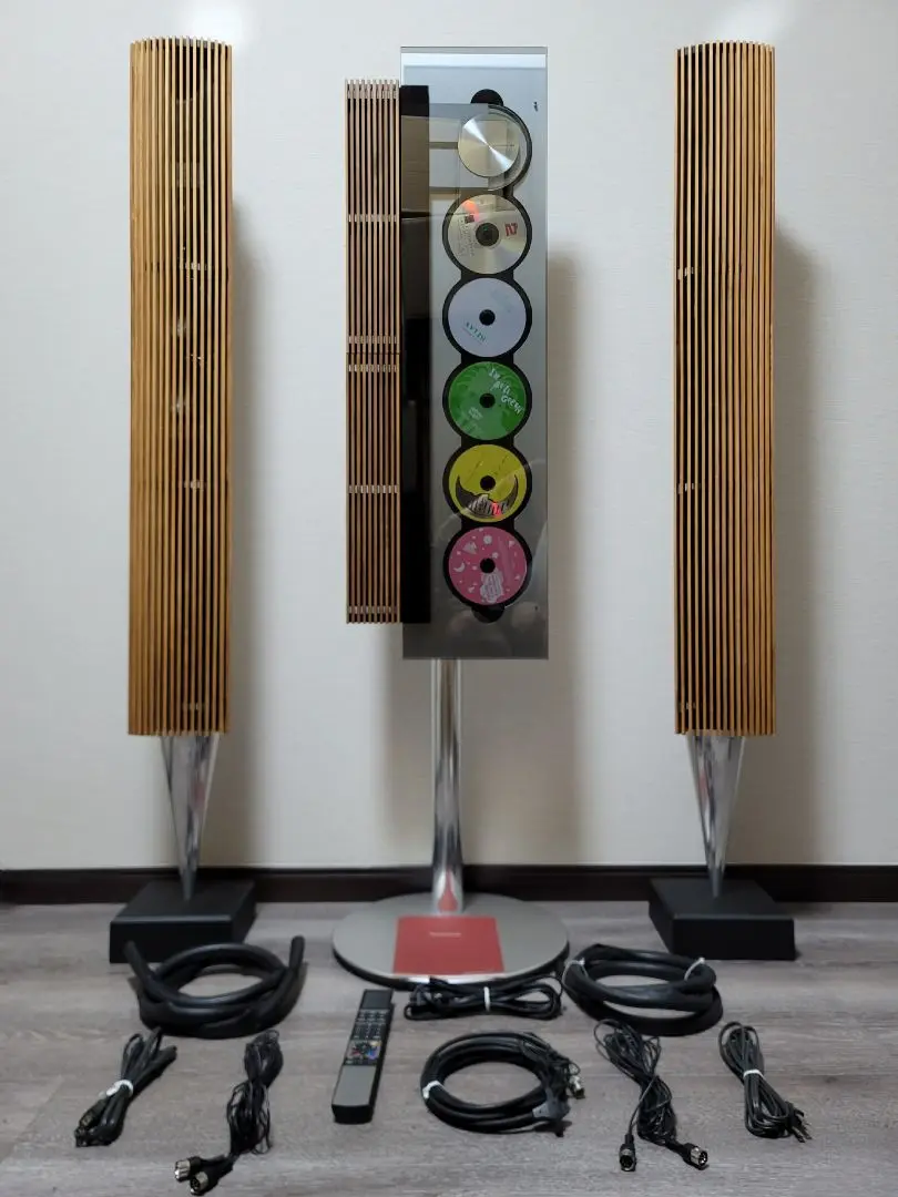 Beosound 9000用縦置きフロアスタンド Beosound 9000用縦置きフロアスタンド
