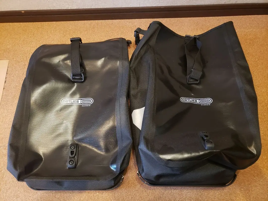 ORTLIEB バックローラークラッシック40L(2個セット)赤 　キャリア無し ORTLIEBバックローラークラッシック(ペア） - HAPPY BIKES