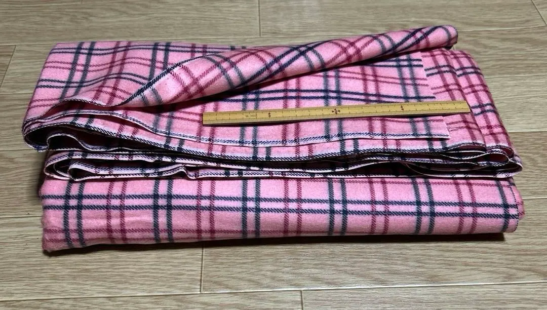 Thumbnail of 199 Showa Retro Pink Check Fabric Approximately 70cm x 270cm