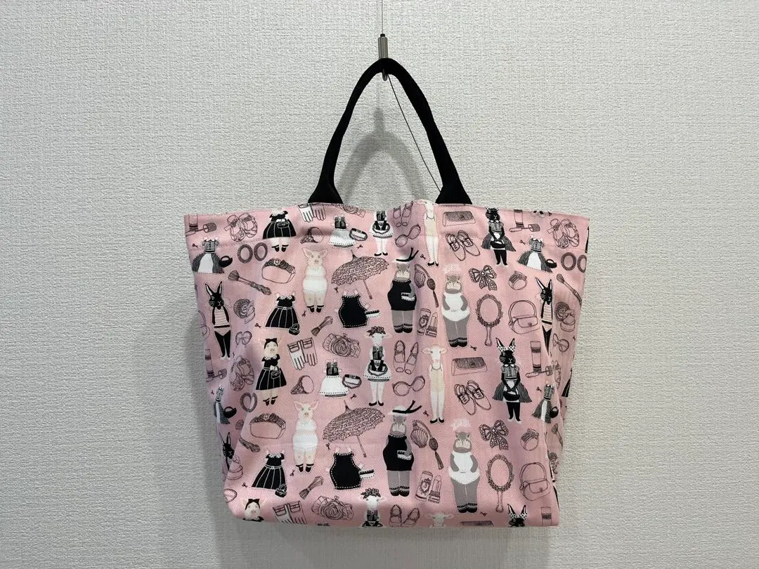 Thumbnail of Fashion illustration tote bag, pink