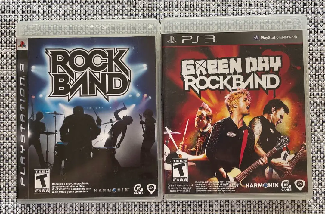 ロックバンド3ROCK BANDギターコントローラー　ソフト3本付 ロックバンド3ROCK BANDギターコントローラーソフト3本付