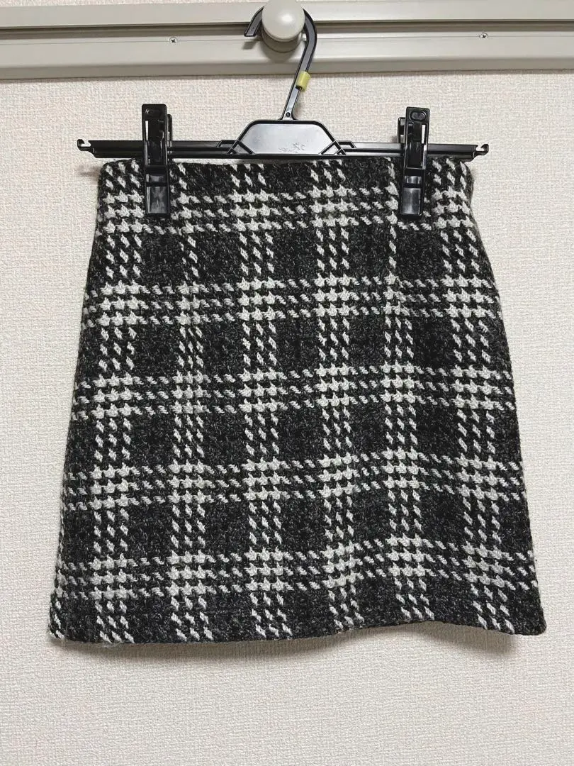 Thumbnail of DURAS Houndstooth Check Trapezoid Mini Skirt Tweed