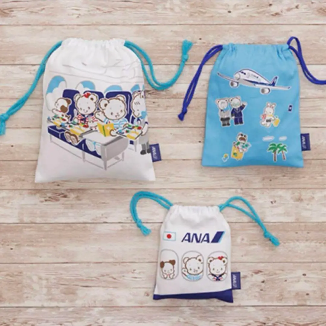 ANA×ファミリア、コラボ第2弾。子供用レッスンバッグ/Tシャツ