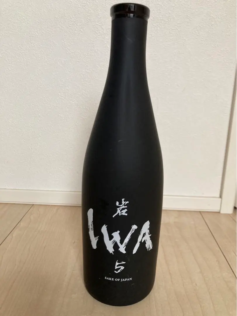 ヘネシー　バカラ♦️旧クリスタルボトル♦️空瓶 箱 付属品多数あり♦️補償付　送料込 ヘネシーリシャール バカラ製クリスタルボトル 生産終了の旧
