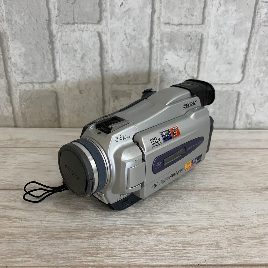 SONY ソニー DCR-TRV18 ナイトショット付き ミニDV ビデオカメラ Sony DCR-TRV18 Mini DV Digital network Handycam video