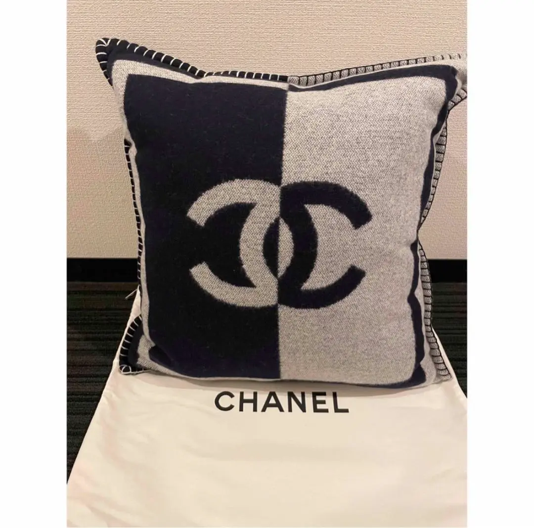 CHANEL クッションピンク刺繍ココセットレアノベルティ