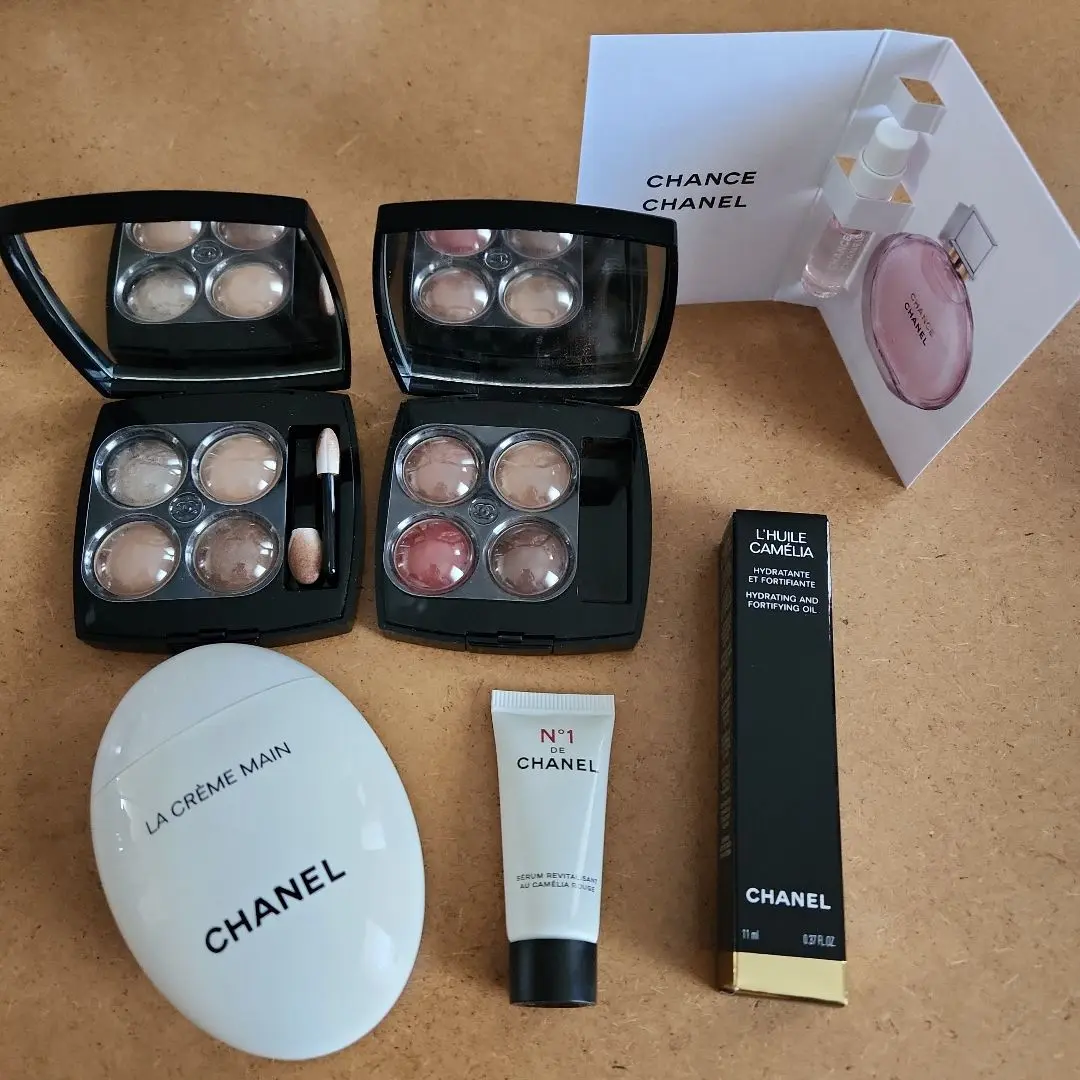 【CHANEL】ユイル ア オングル&レ キャトルオンブルルミエールナチュレル他 シャネル / レ キャトル オンブル ルミエール ナチュレルの公式