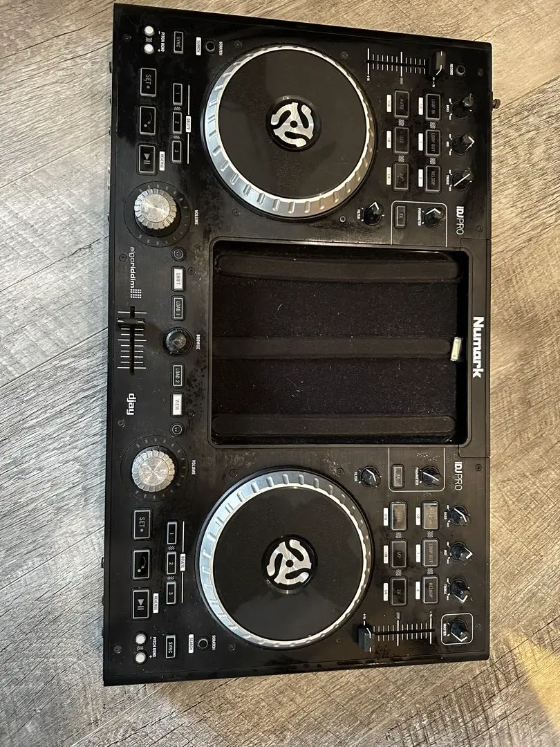 値下げ美品　動作品　Numark ニュマークIDJ Pro iPad第三世代付き 製品情報：iDJ Pro：Numark