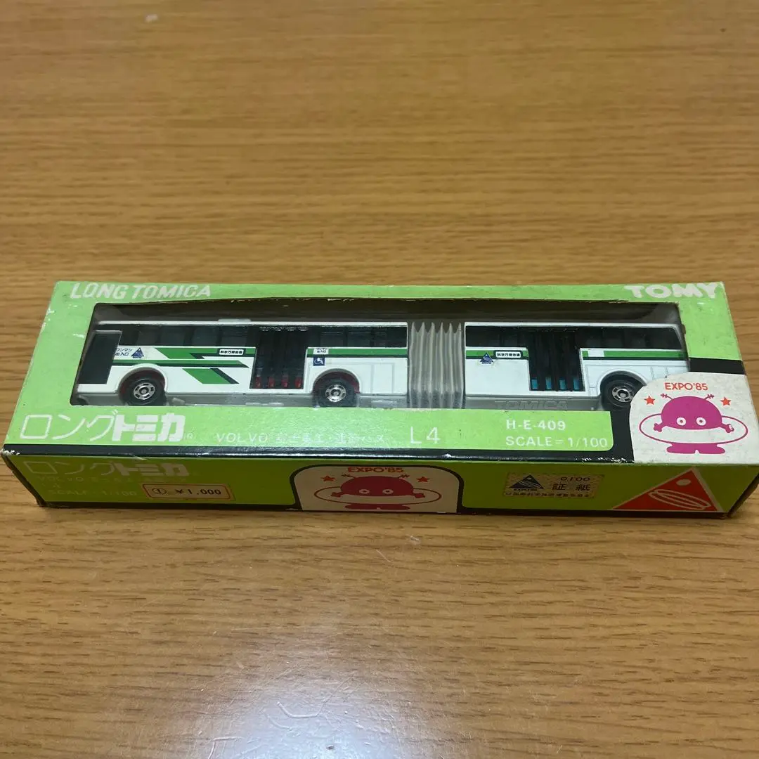 トミカクラブ冊子付限定品VOLVO ロングトミカ 連結パスL4 EXPO'85 限定品 VOLVO ロングトミカ 連結パス L4 EXPO'85 トミカクラブ