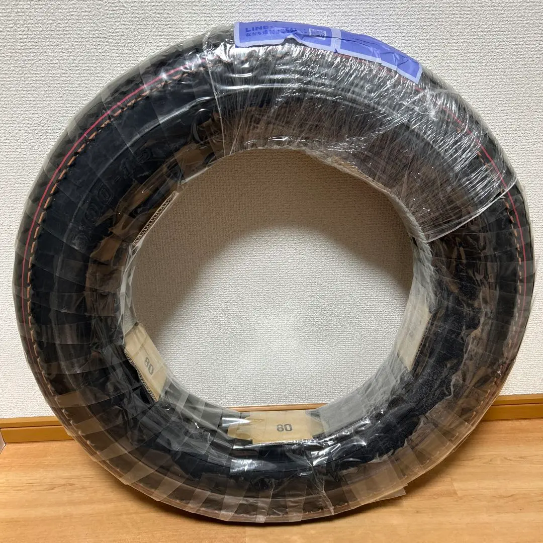 unilli(ユナリ)　ビンテージタイヤ18×4.00　1本　SRなどに W650TR06 ガレージT＆F unilli ユナリ ビンテージタイヤ 18×4.00