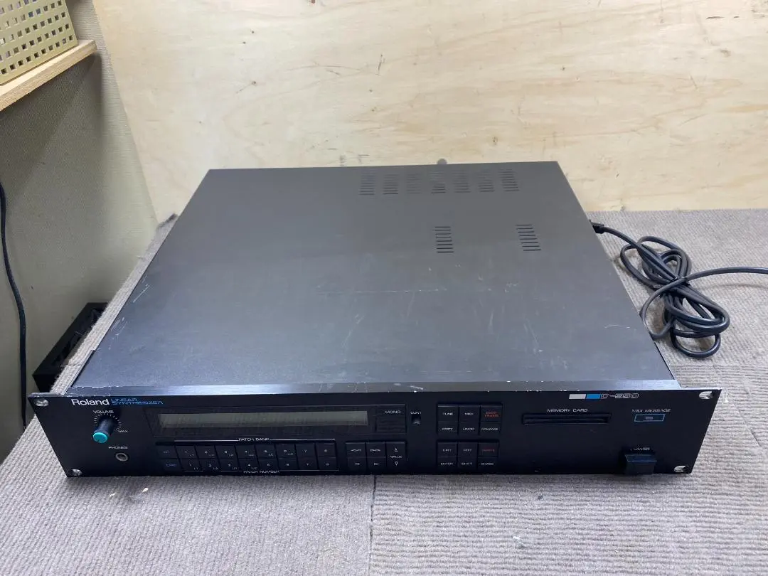 Roland ローランド D-550 80年代音源モジュール 人気が高い Roland 80年代音源モジュール D-550 ローランド DTM